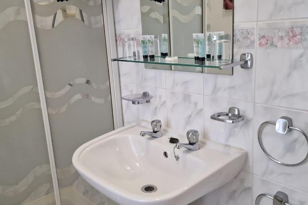 Hotel Hazeldene Aberaeron Zewnętrze zdjęcie